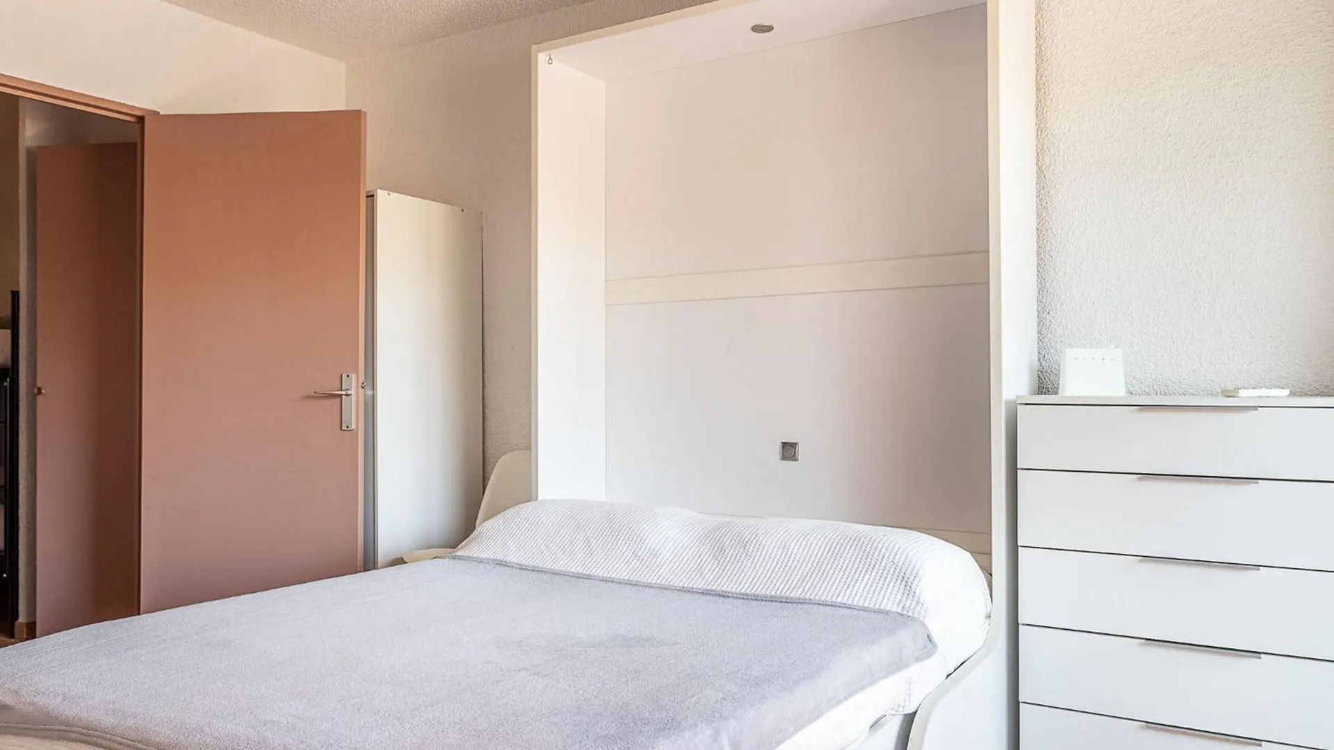 Studio L'Alicastre-6 By Interhome Le Lavandou Appartamento